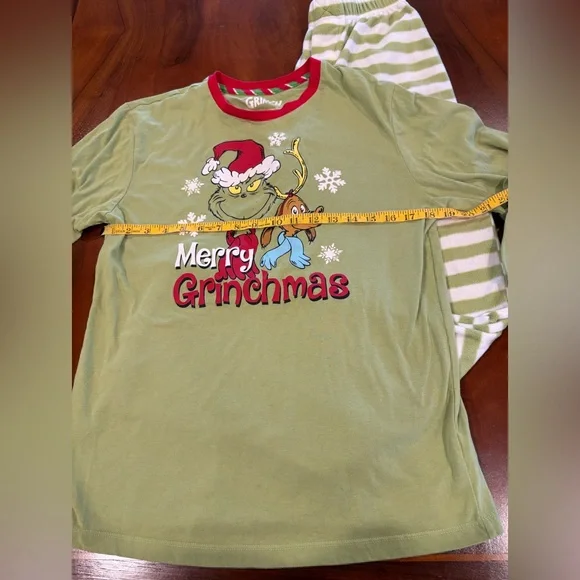 Jr. small Pajamas Set - Green and White, Grinch, UEC - Picture 8 of 8